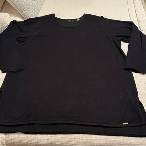 Tahari Woman Plus Size Sweater. Size 2X